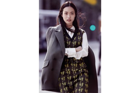 Cue Clothing Co. - Executive Salad