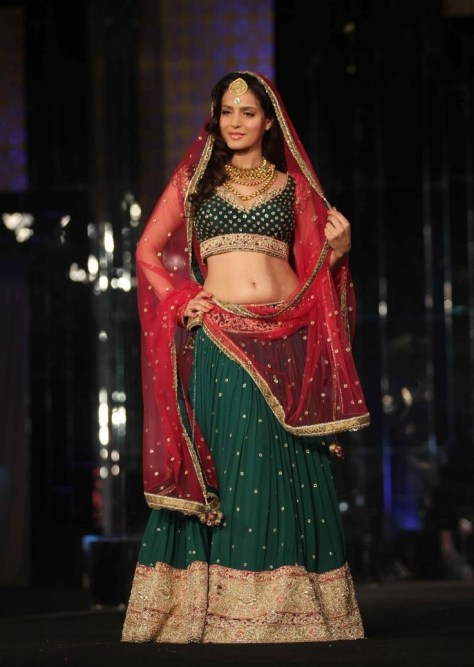Amisha Patel walks the ramp for Rocky S - Executive Salad