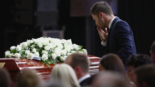 Phillip Hughes farewelled by thousands at Macksville funeral